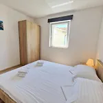 Διαμέρισμα With Parking Space Baska, Krk - 19206 *