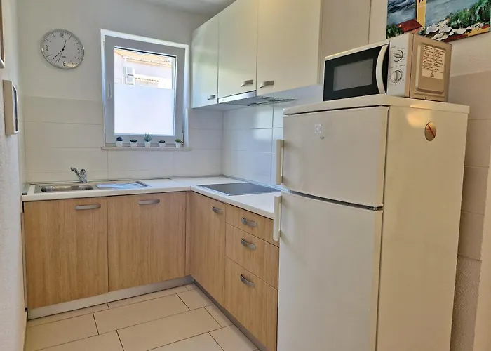 Apartmán With Parking Space Baska, Krk - 19206 *